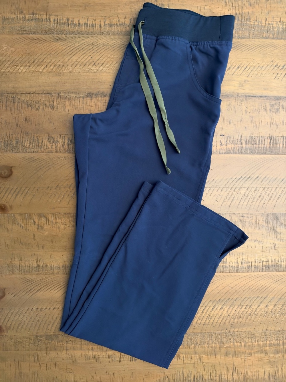 Women's Figs Charcoal Grey Scrub Set